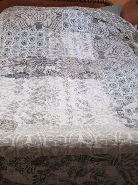 Pottery Barn gray neutral reversible brown floral patchwork quilt King 97x114